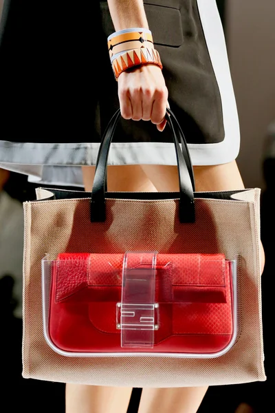 Look 70